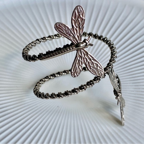 Dragonfly Set of 7 Brushed Silver Napkin Ring Holders - Picture 3 of 4